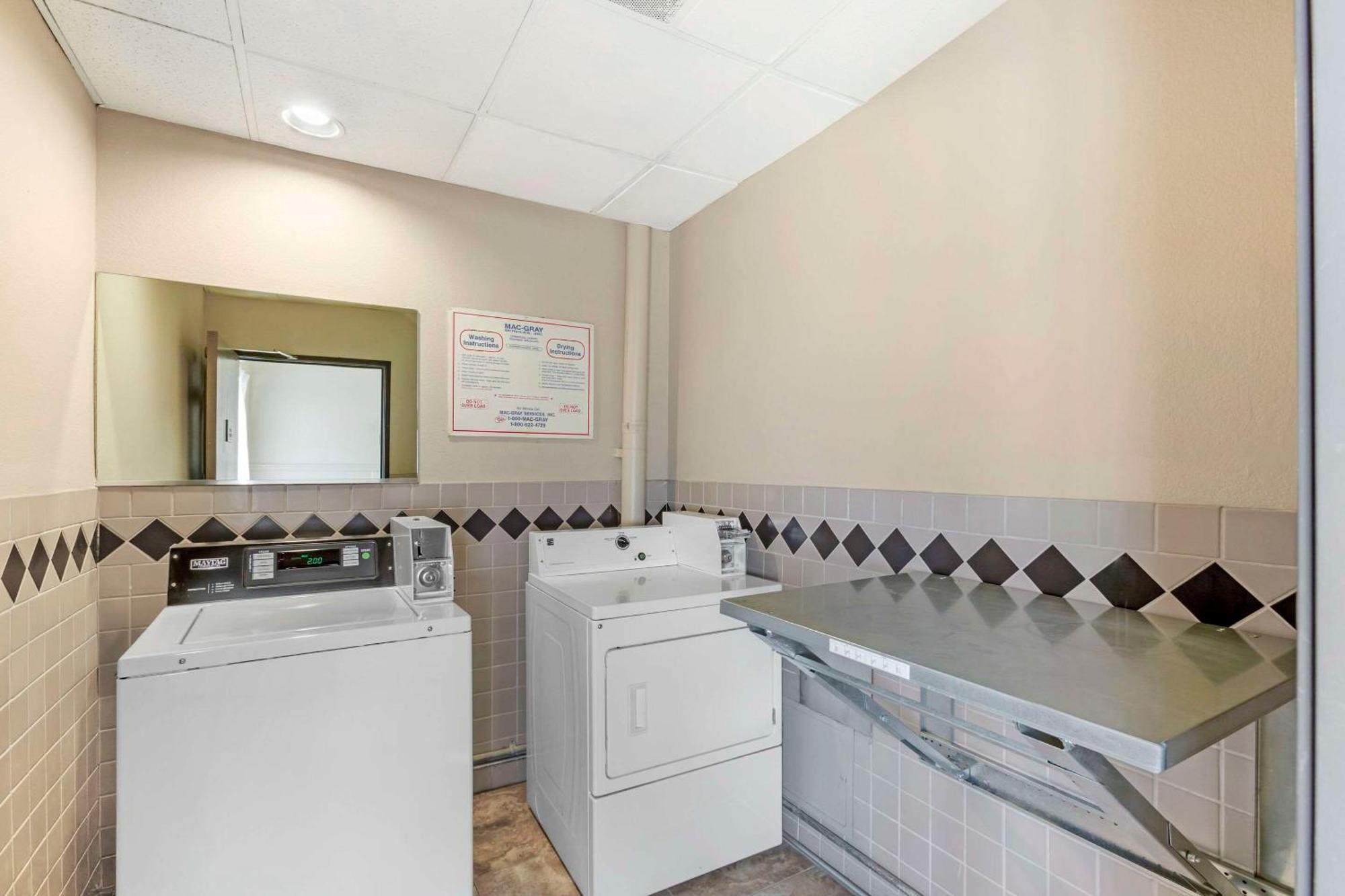 Comfort Inn West Phoenix At 27Th Ave And I-I0 Extérieur photo
